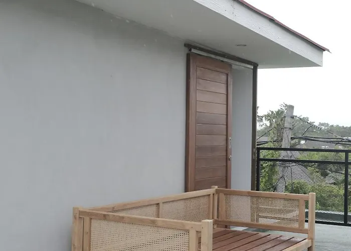 Loft With Rooftop! Hidden Gem! *