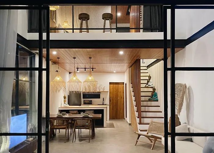 Villa Loft With Rooftop! Hidden Gem!