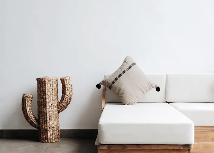 Loft With Rooftop! Hidden Gem! *