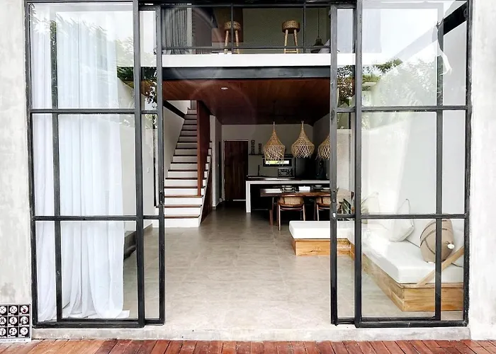 Villa Loft With Rooftop! Hidden Gem! *